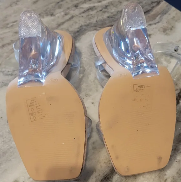Clear wedge heel size 10 w - Picture 6 of 7